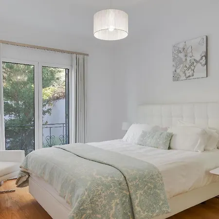 Ferienhaus Fuer 6 Personen Und 2 Kinder In Funchal, Madeira Und Umgebung Holiday home