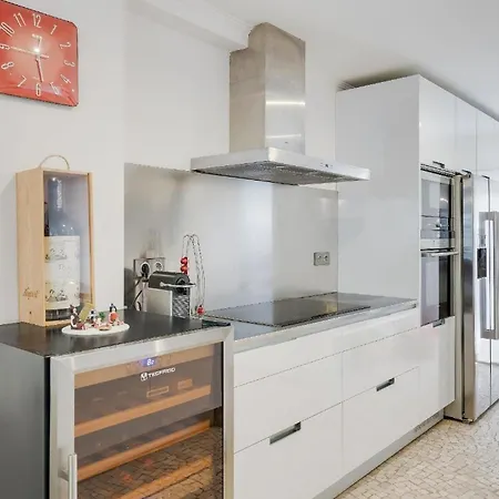 Ferienhaus Fuer 6 Personen Und 2 Kinder In Funchal, Madeira Und Umgebung