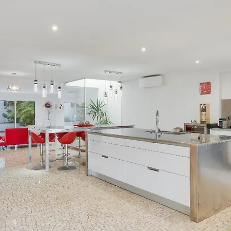 Ferienhaus Fuer 6 Personen Und 2 Kinder In Funchal, Madeira Und Umgebung Holiday home *